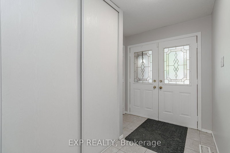 6 Windchime Crescent