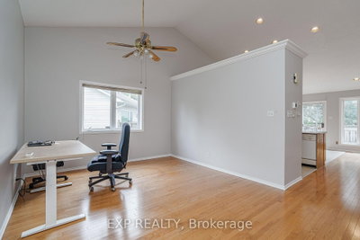 6 Windchime Crescent • Ottawa, ON photo 9