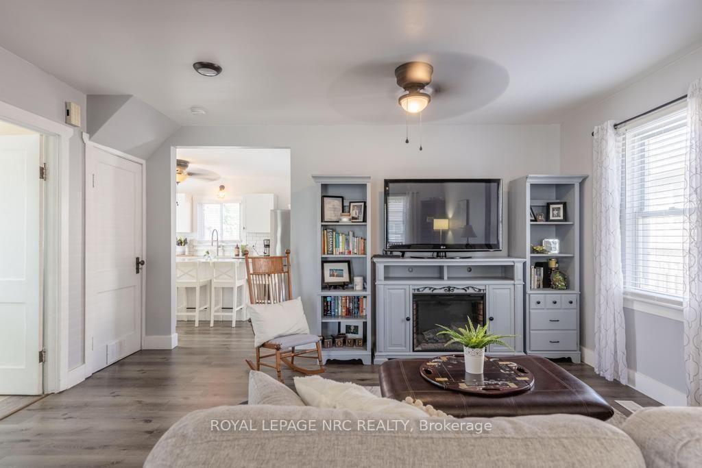 7992 Peter Street • Niagara Falls, ON photo 8