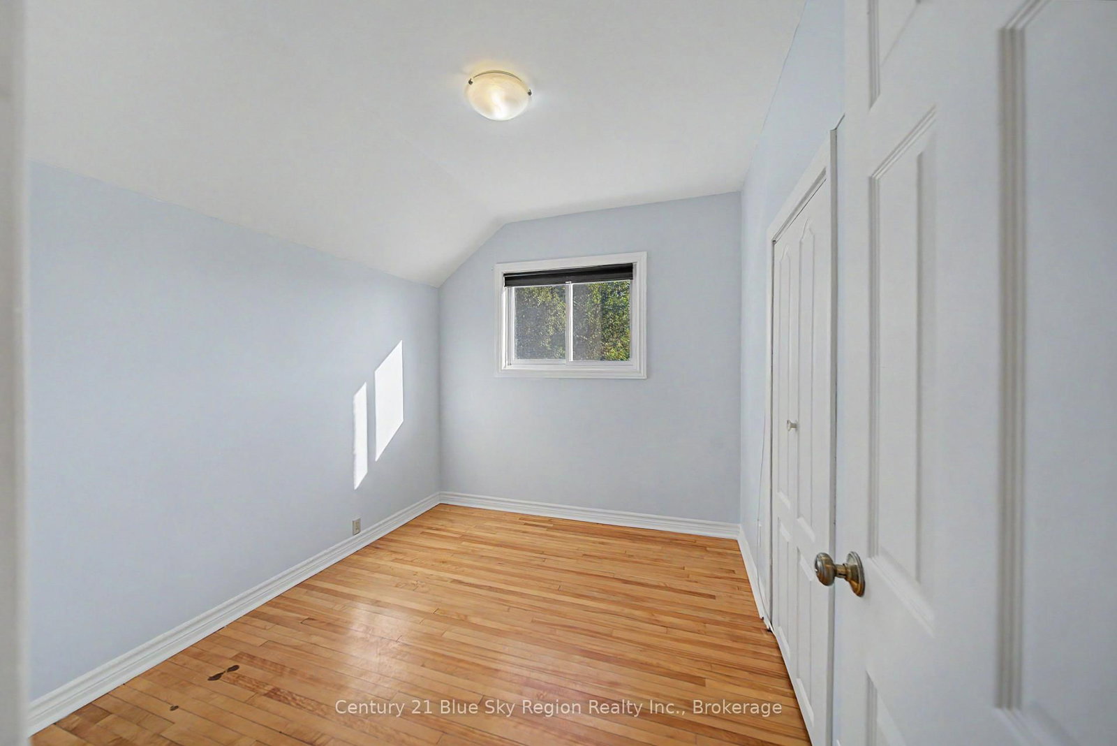 496 First Avenue E • North Bay, ON photo 20