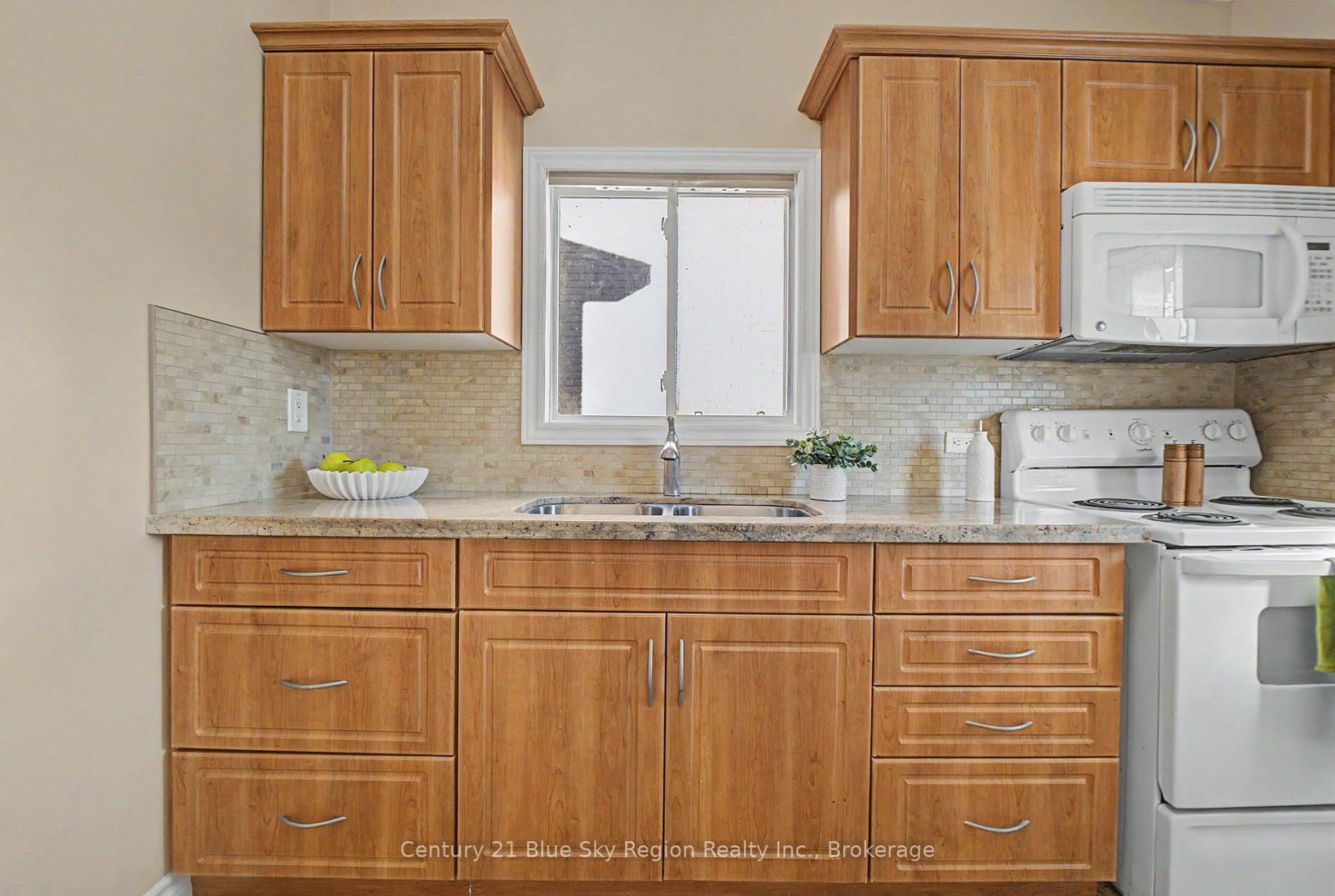 496 First Avenue E • North Bay, ON photo 5