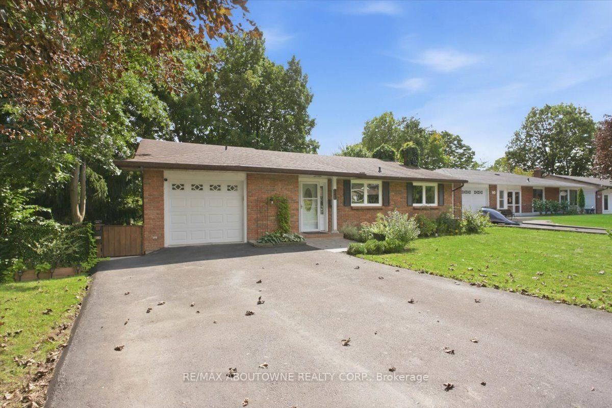 943 Mayfair Crescent • Kingston, ON photo 1