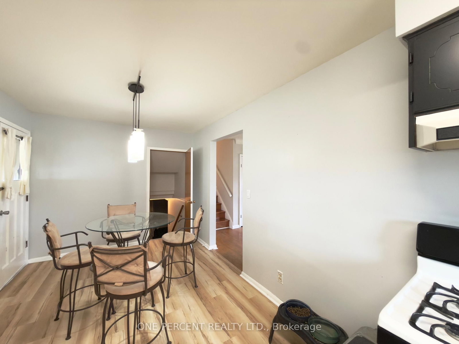37 Empress Avenue • Welland, ON photo 10