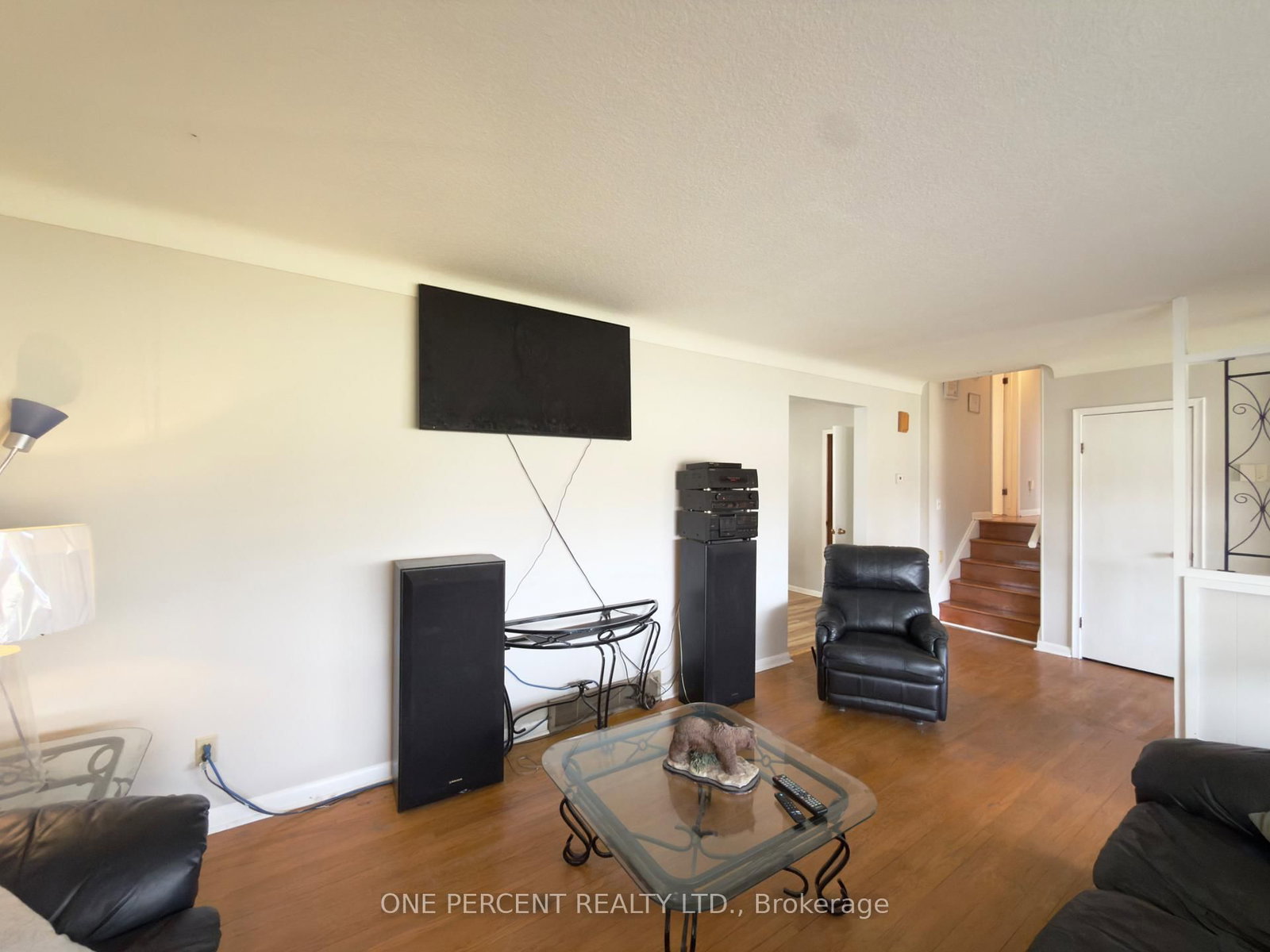 37 Empress Avenue • Welland, ON photo 5