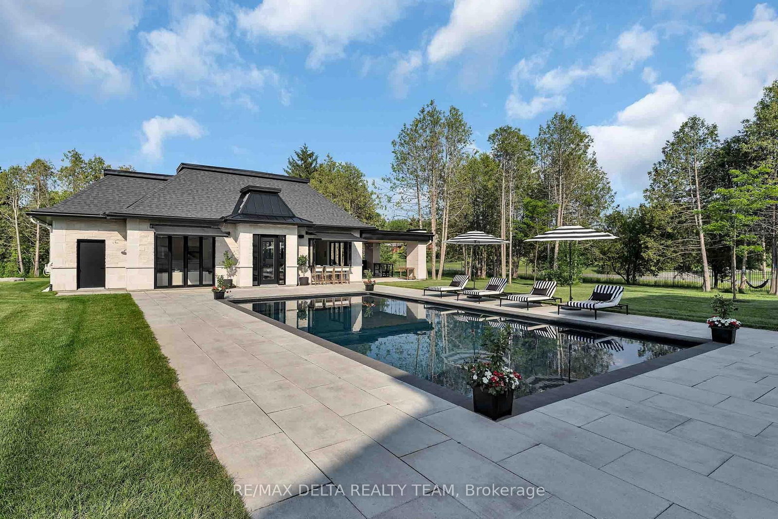 1255 Arbuste Avenue • Ottawa, ON photo 32