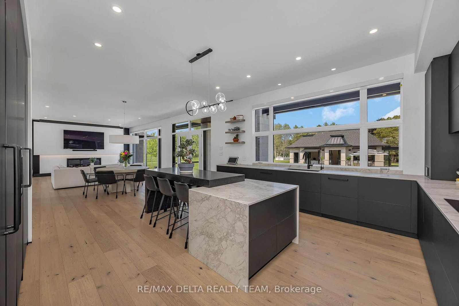 1255 Arbuste Avenue • Ottawa, ON photo 8