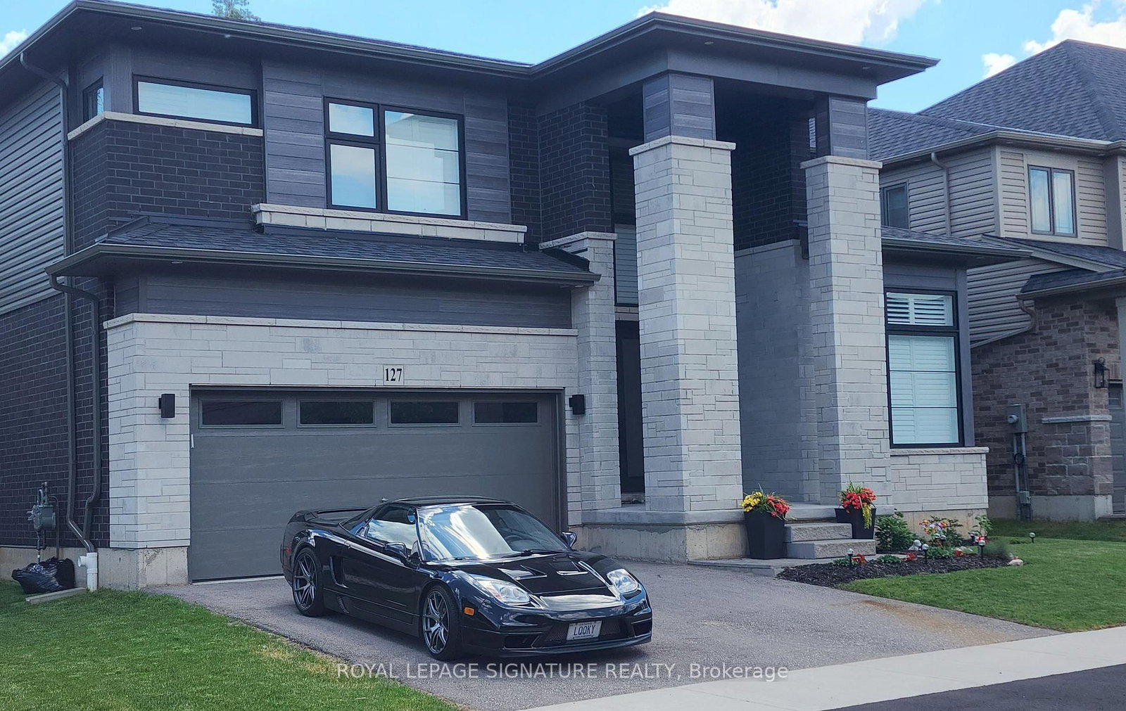 127 Court Drive • Brant, ON photo 1