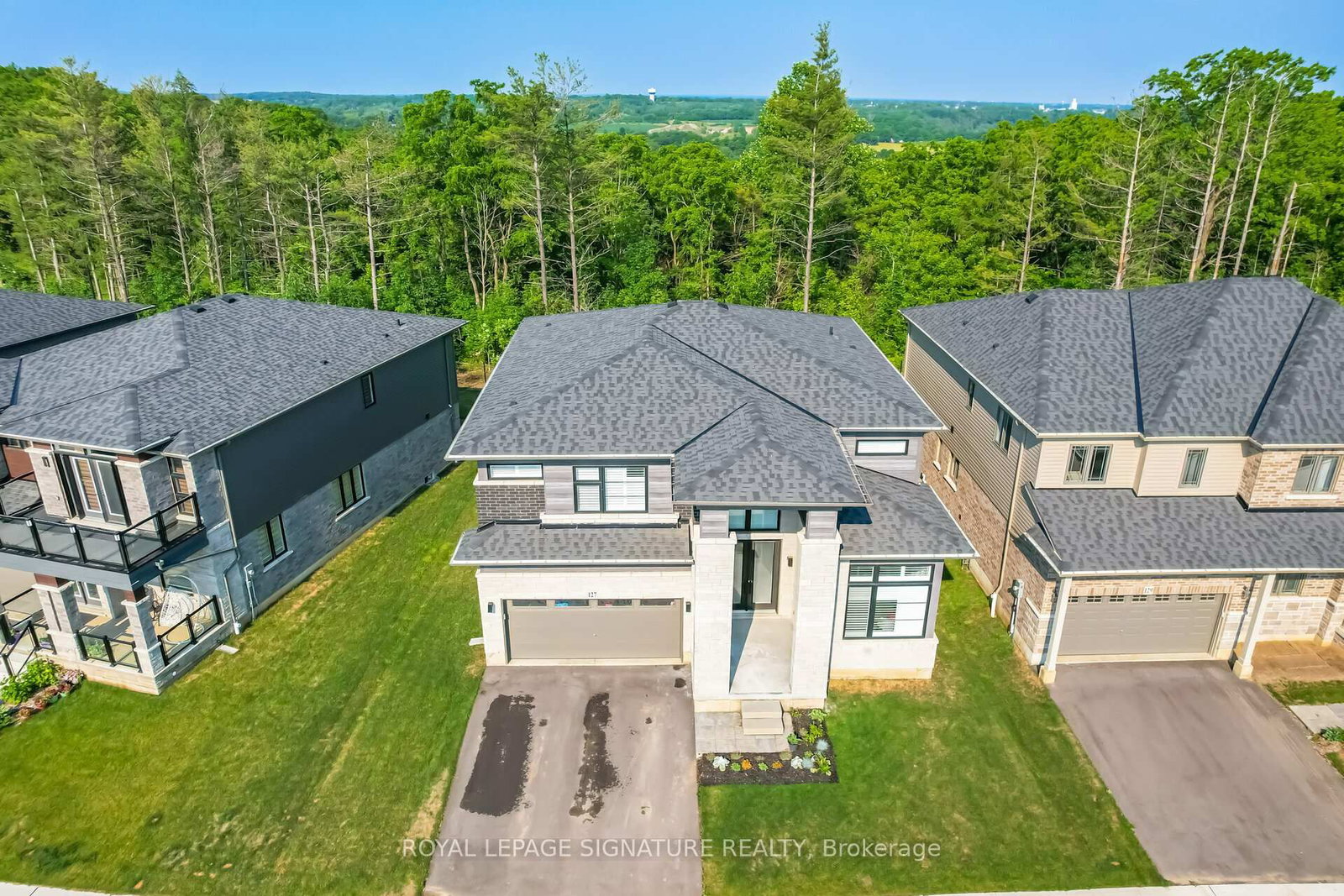 127 Court Drive • Brant, ON photo 2