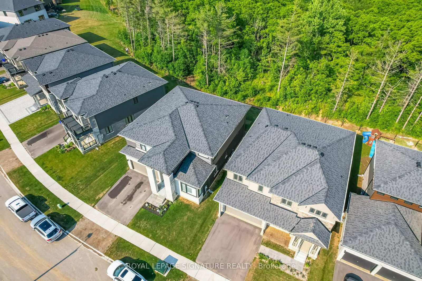 127 Court Drive • Brant, ON photo 3