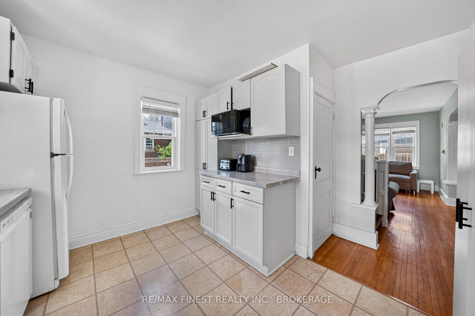 258 RAGLAN Road • Kingston, ON photo 9