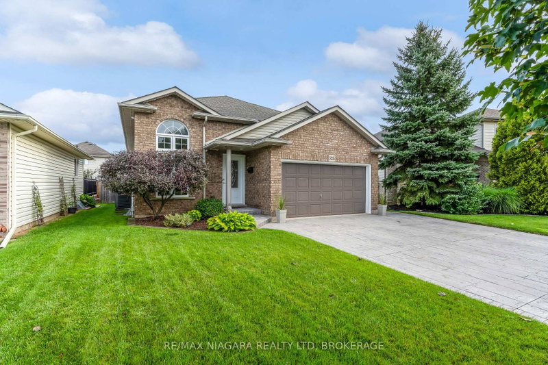 325 Lea Crescent