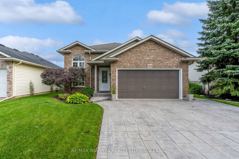 325 Lea Crescent