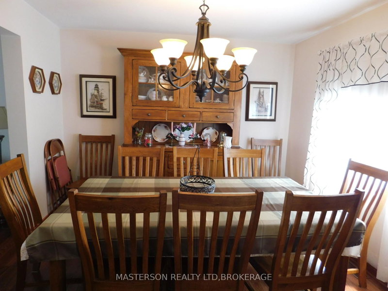 6408 Galaxy Dr photo 4