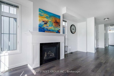 142 yellow birch Crescent • Blue Mountains, ON photo 4