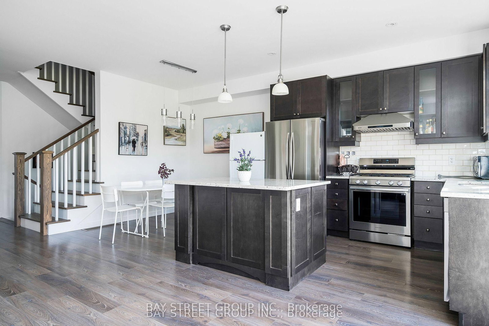 142 yellow birch Crescent • Blue Mountains, ON photo 5