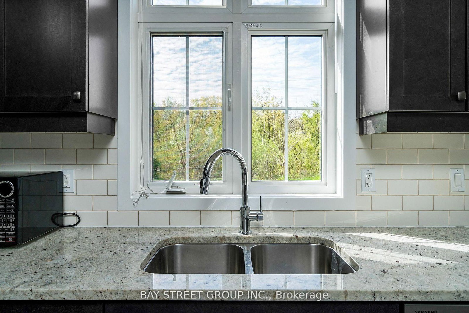 142 yellow birch Crescent • Blue Mountains, ON photo 8