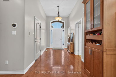 46 Ashwood Crescent • Middlesex Centre, ON photo 3