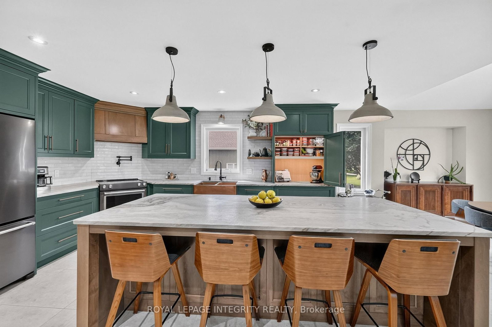 1946 Farisita Drive • Vars, ON photo 11