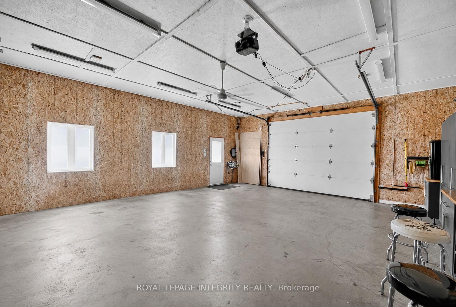 1946 Farisita Drive • Vars, ON photo 39