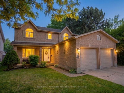 Detached House for sale at 232 Thorne Drive, Strathroy-Caradoc, Ontario, N7G 4C2 - NE - MLS: X13752692