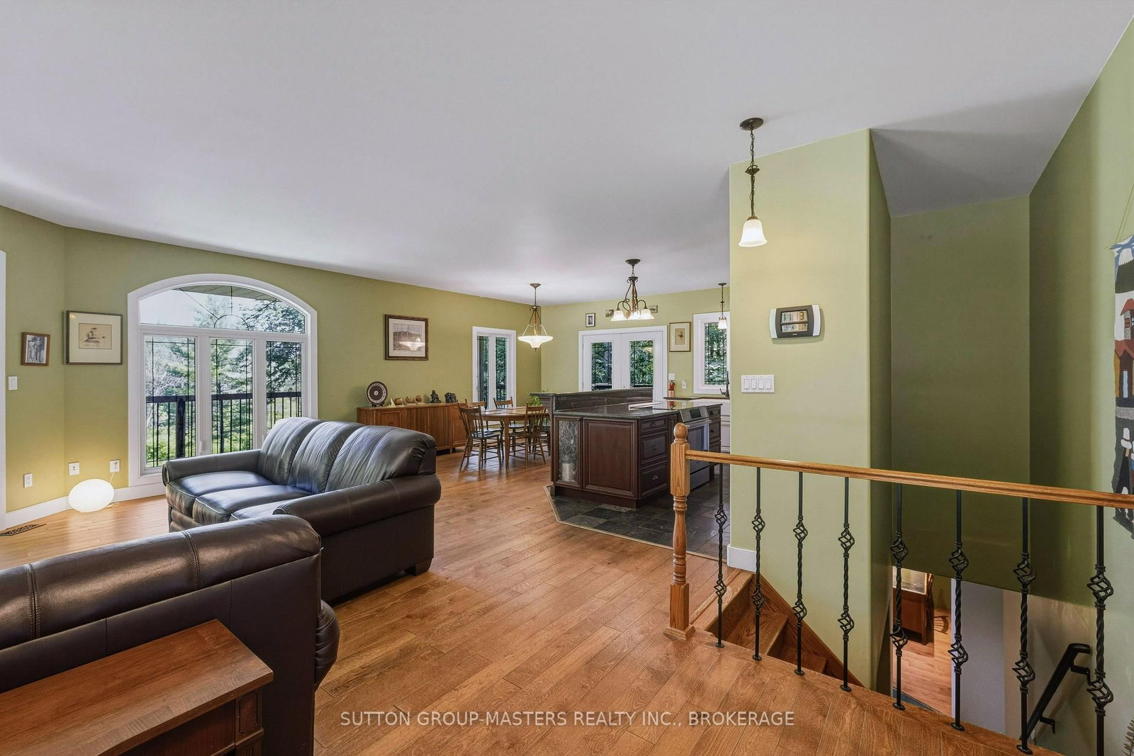 139 Country Woods Drive • Harrowsmith, ON photo 4