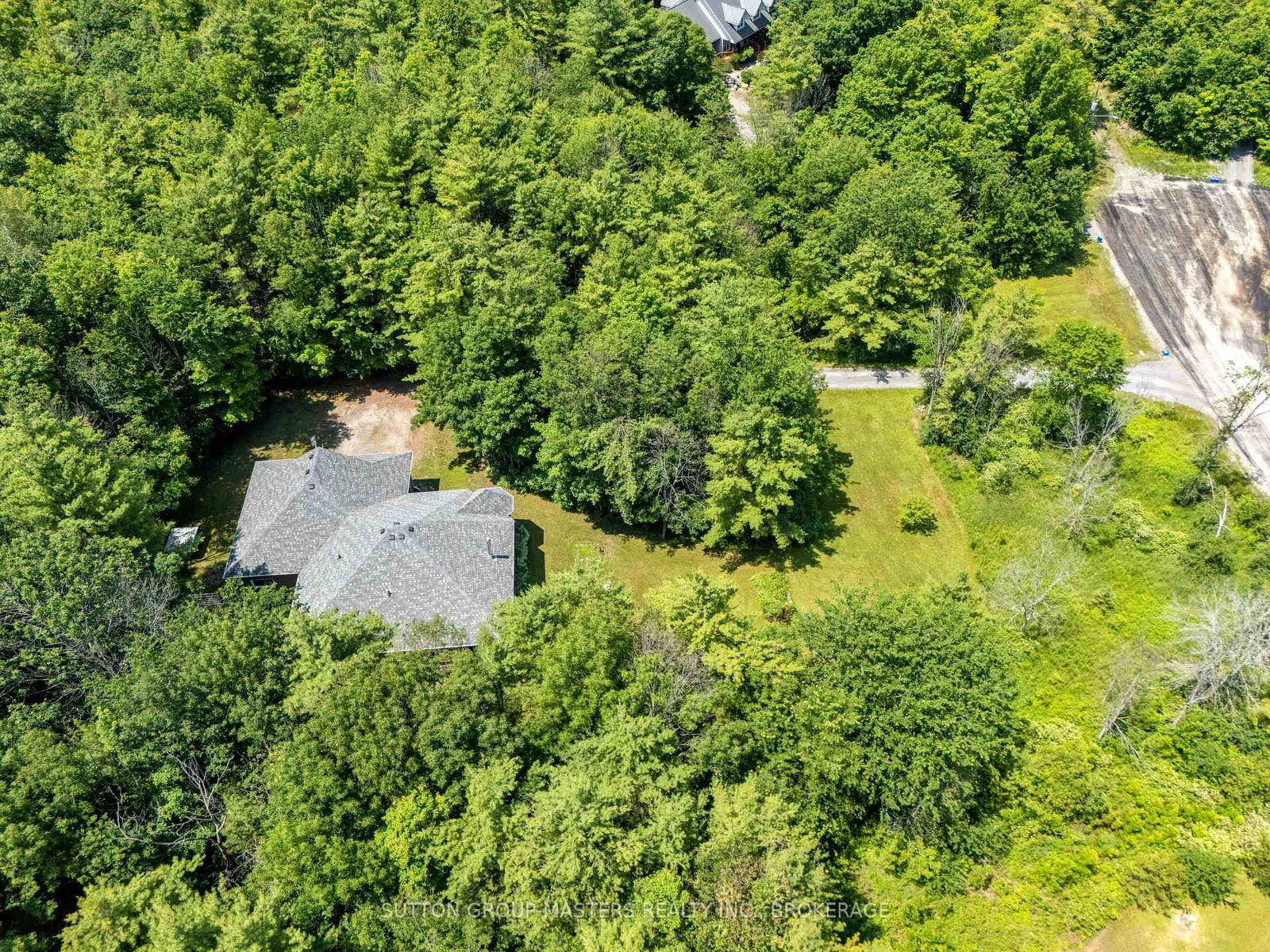 139 Country Woods Drive • Harrowsmith, ON photo 43