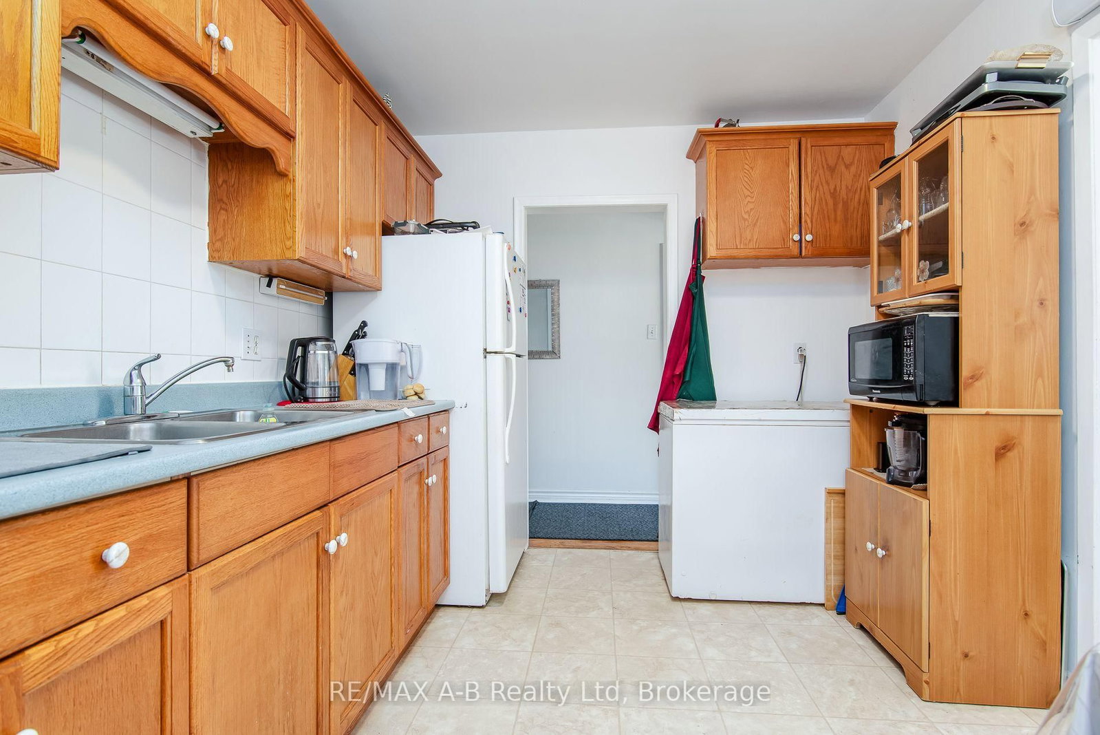 727 FREDERICK Street • Kitchener, ON photo 13