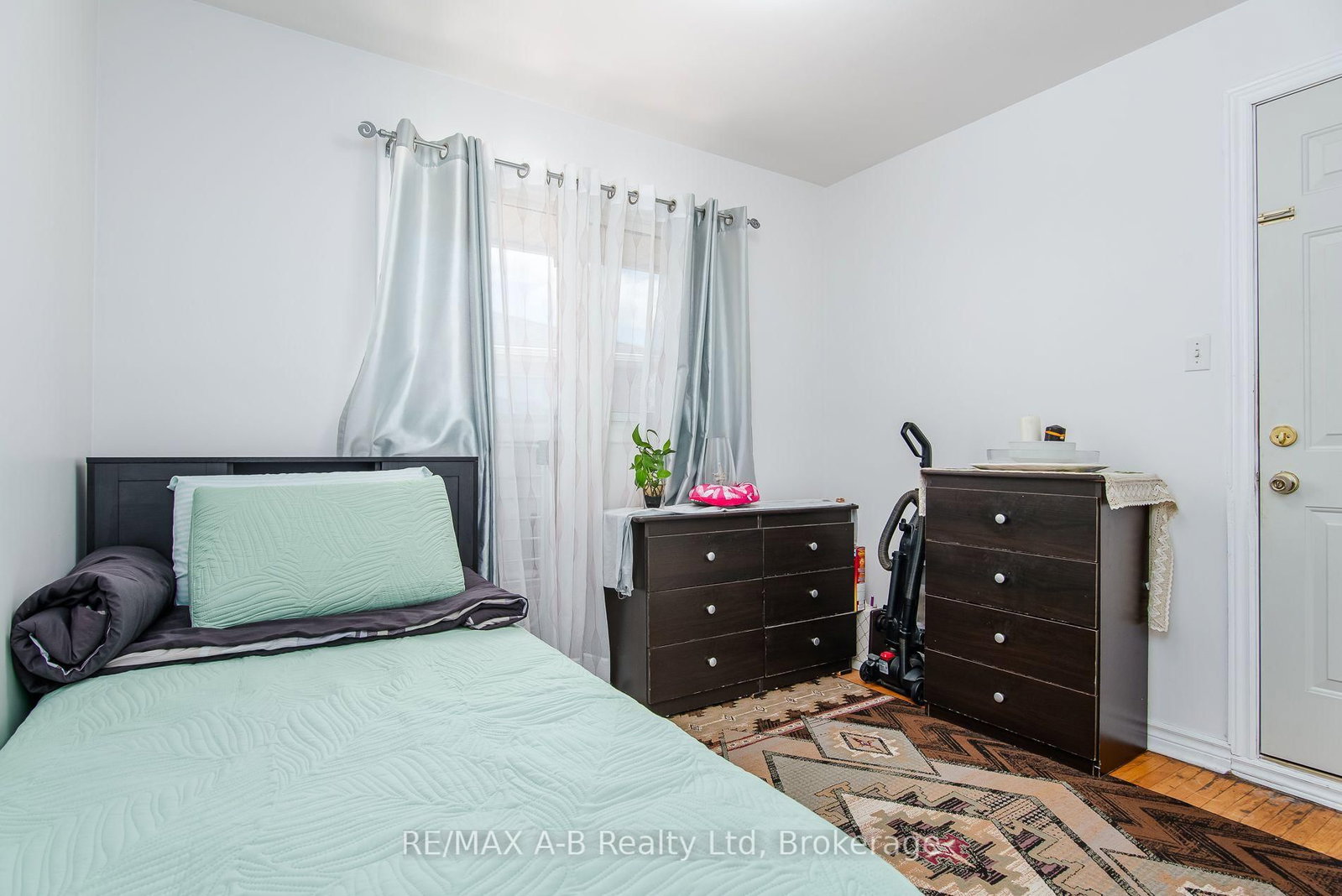 727 FREDERICK Street • Kitchener, ON photo 15