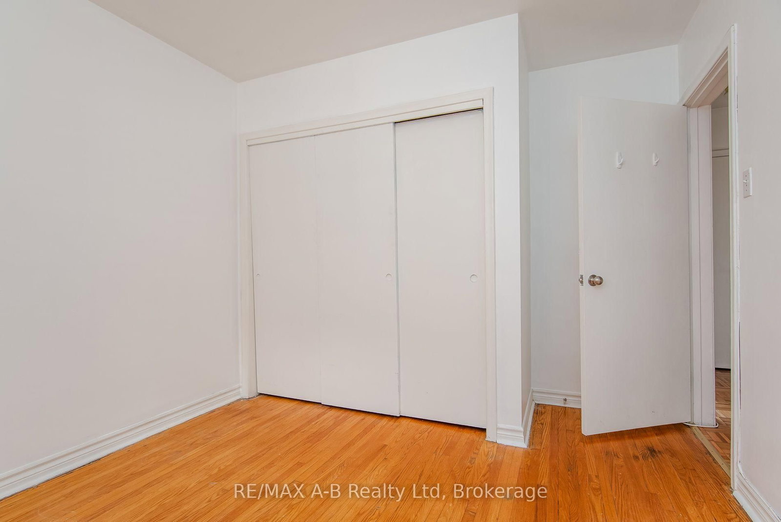 727 FREDERICK Street • Kitchener, ON photo 31