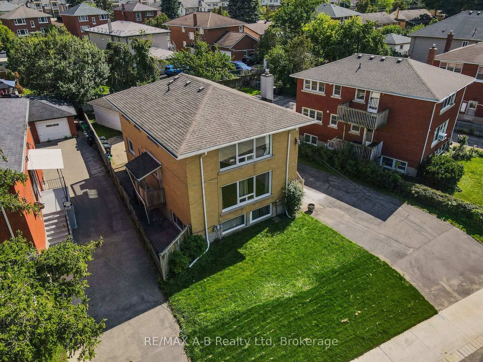 727 FREDERICK Street • Kitchener, ON photo 44