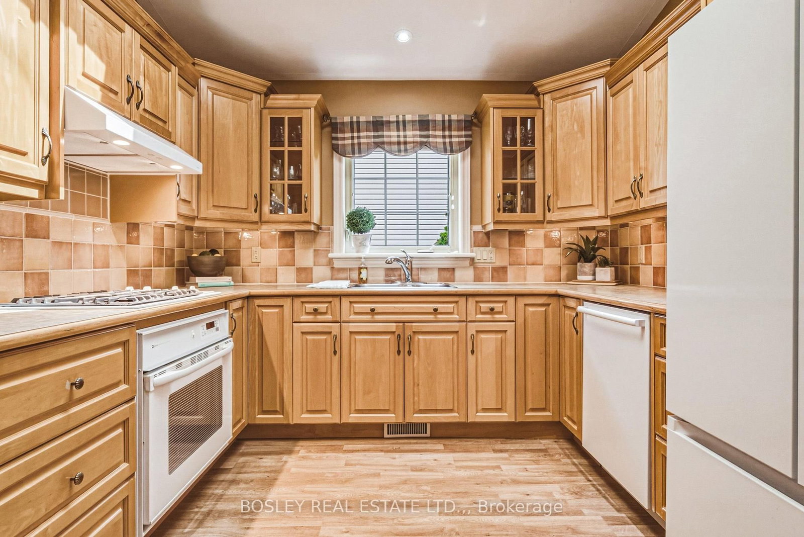 4011 AZALEA Crescent • Lincoln, ON photo 11