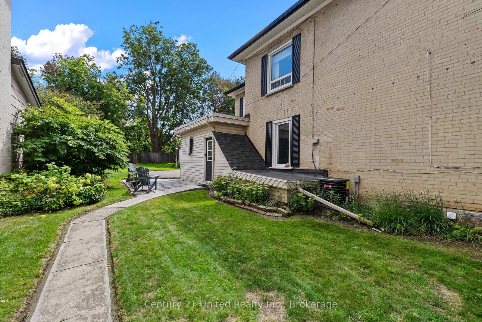 577 Homewood Avenue • Peterborough, ON photo 5