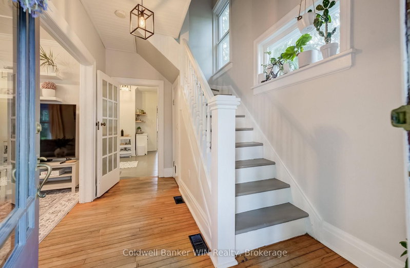 420 Parkside Dr photo 5