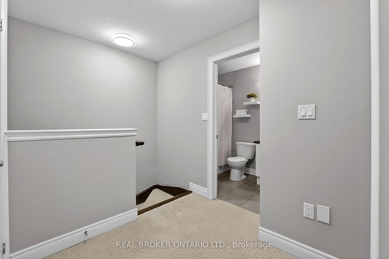 5000 Desantis Drive • Lincoln, ON photo 22