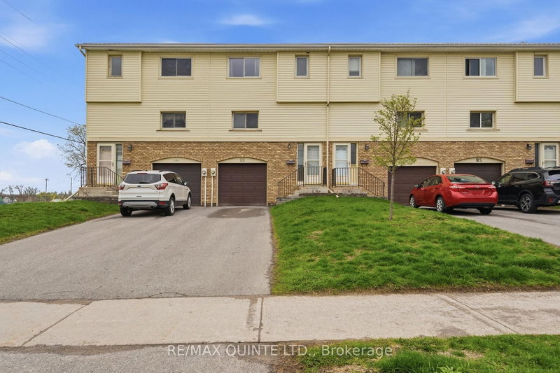 #2 99 Dunnett Boulevard, Belleville