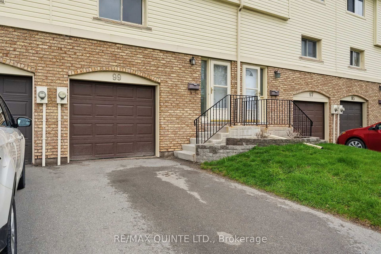99 Dunnett Boulevard • #2 • Belleville, ON photo 2