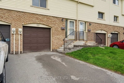 99 Dunnett Boulevard • #2 • Belleville, ON photo 2