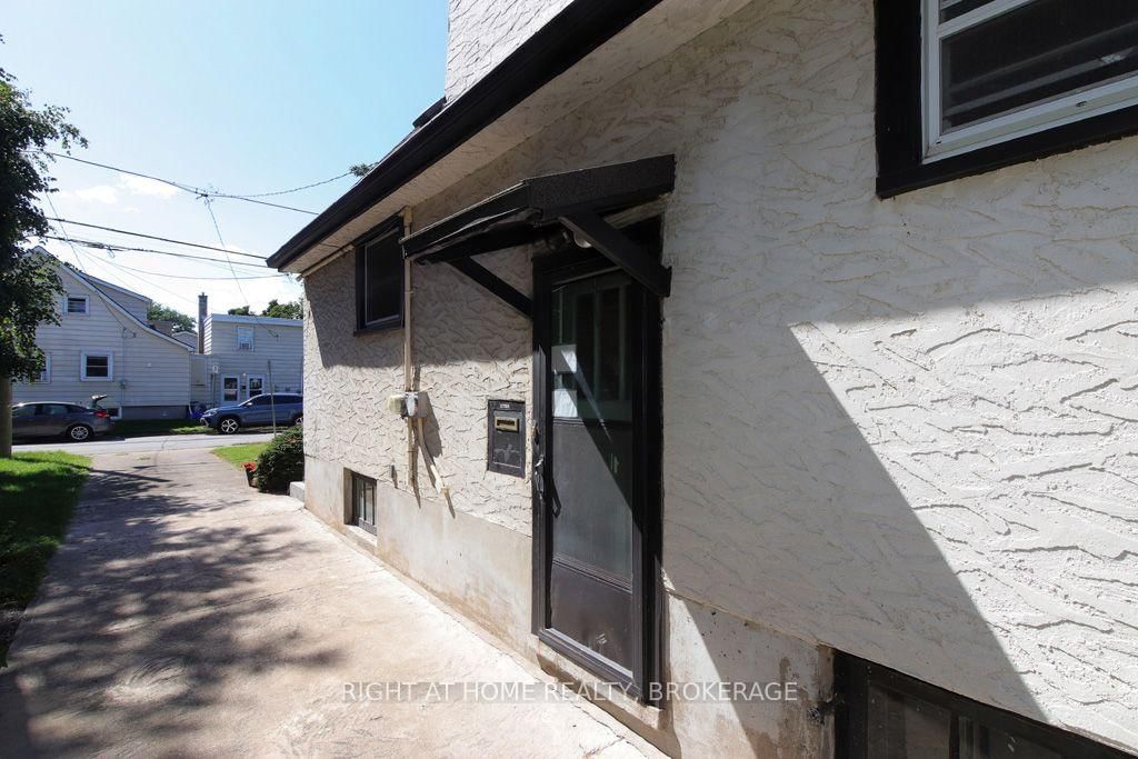 31 Stuart Avenue • St. Catharines, ON photo 10