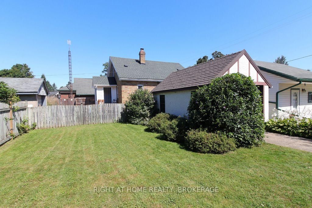 31 Stuart Avenue • St. Catharines, ON photo 12