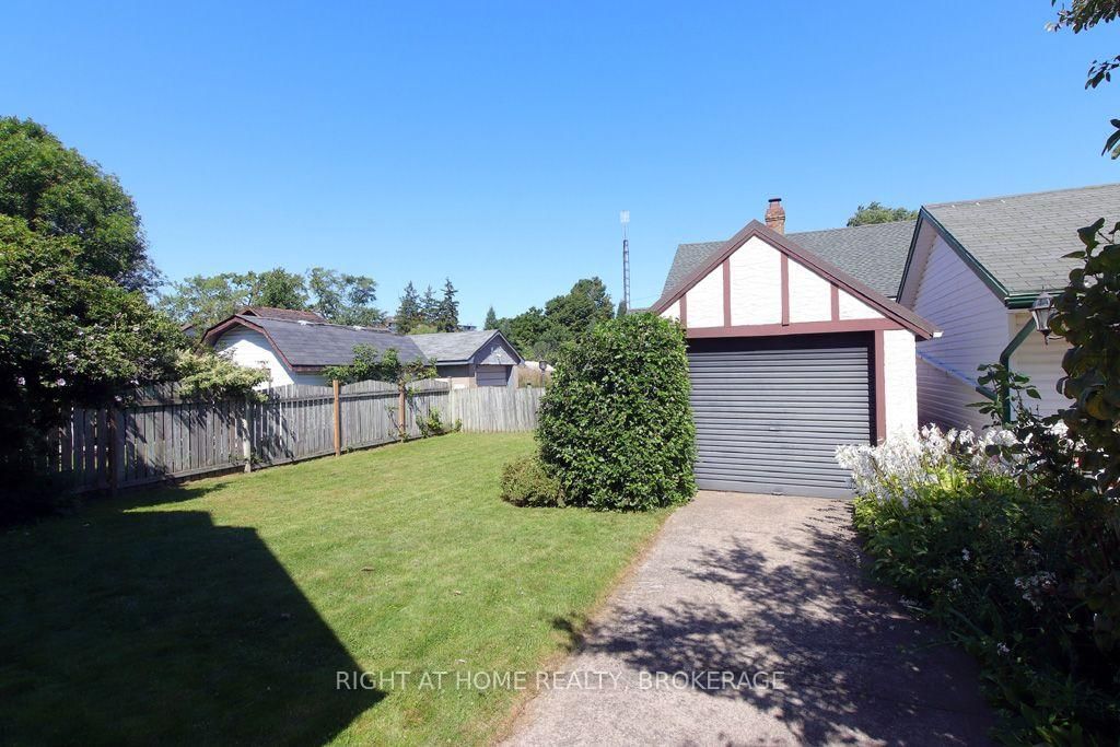31 Stuart Avenue • St. Catharines, ON photo 13