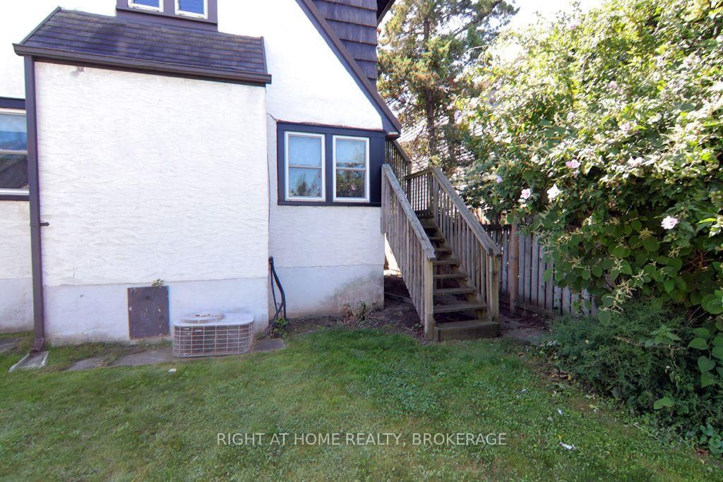 31 Stuart Avenue • St. Catharines, ON photo 29
