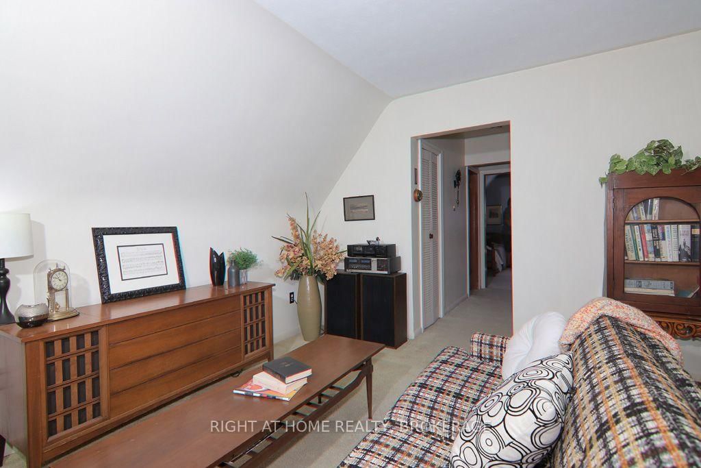 31 Stuart Avenue • St. Catharines, ON photo 33