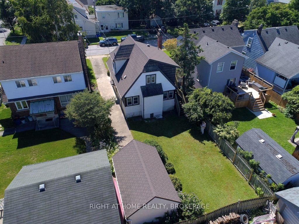 31 Stuart Avenue • St. Catharines, ON photo 5