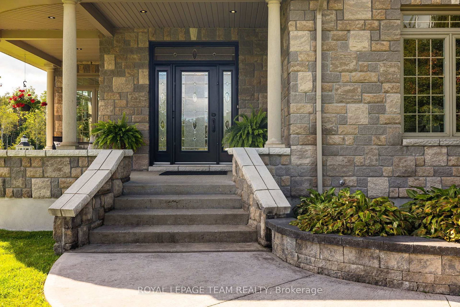 61 Balmoral Street • North Grenville, ON photo 6