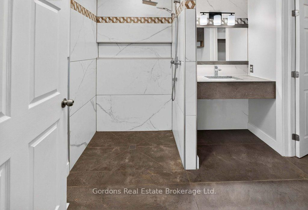 66 Spruce Gardens • Belleville, ON photo 38