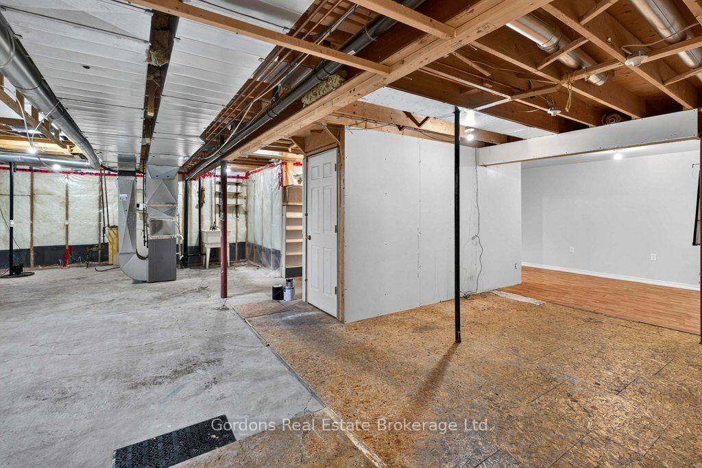 66 Spruce Gardens • Belleville, ON photo 48