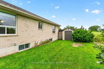 66 Spruce Gardens • Belleville, ON photo 6