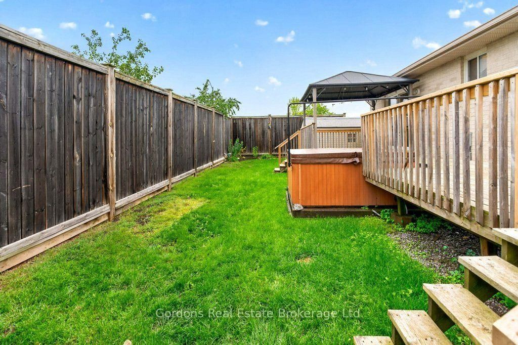 66 Spruce Gardens • Belleville, ON photo 8