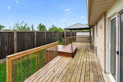 66 Spruce Gardens • Belleville, ON photo 9