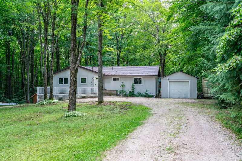 574286 Sideroad 40